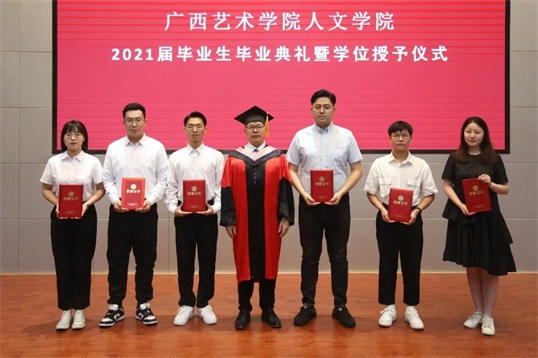 c6c389e867ac4f1e9c988e32432c5824.jpg
